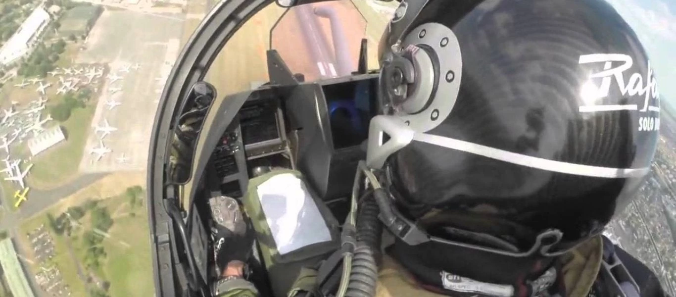 Δείτε τι κάνουν οι πιλότοι των Rafale στον αέρα (βίντεο)